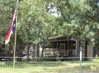 184 Oak View Dr, La Vernia, TX 78121