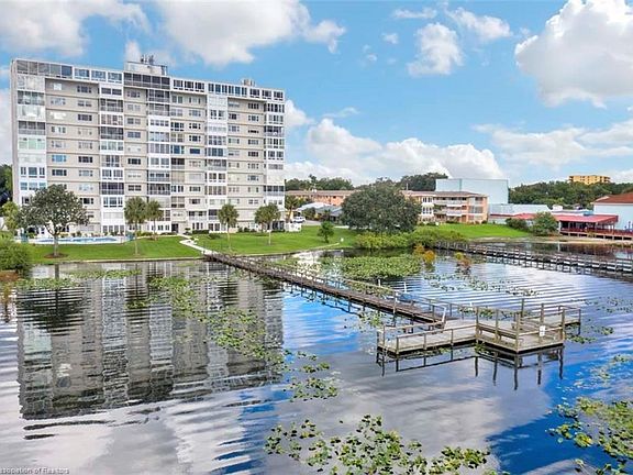 4th image of 2131 Lakeview Dr Unit 1210