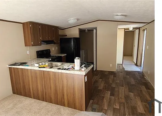 3 bed, 902 sqft, $1,600 — Photo 1