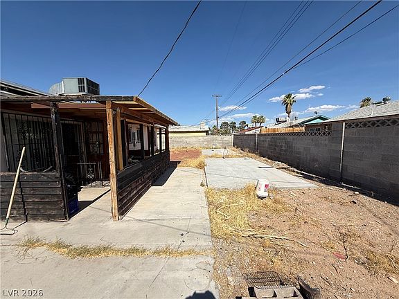 4th image of 973 Westminster Ave