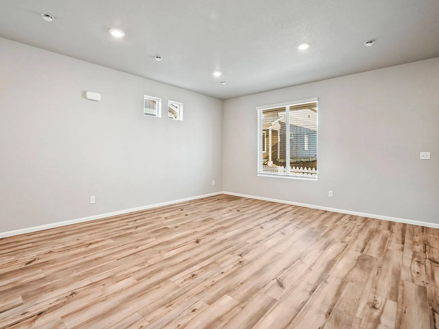 3 bed, 1490 sqft, $2,200 — Photo 4