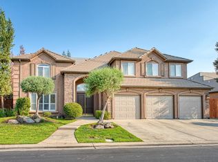 1636 E Shoal Creek Dr, Fresno, CA