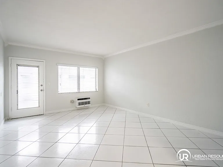 7640 Carlyle Ave #9B — Photo 8