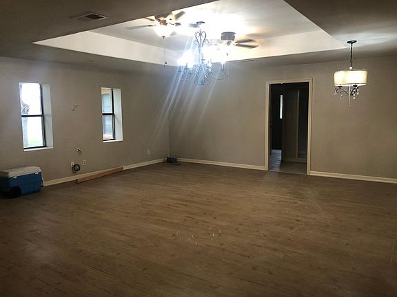 4th image of 5516 Ake Ave