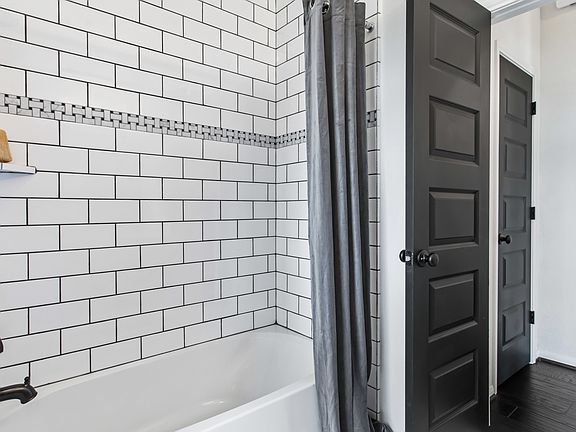 Hall bath 2