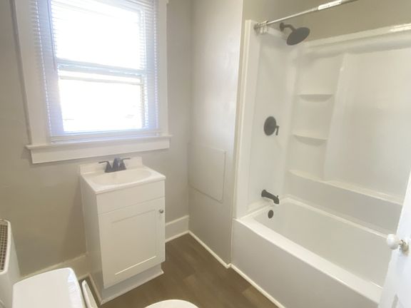 5th image of 226 S Detroit St #226.5