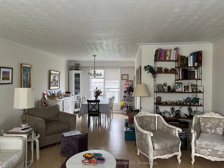 156 Cocksfield Ave — Photo 4