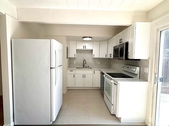 3rd image of 1151 Carlsbad Dr Unit 2