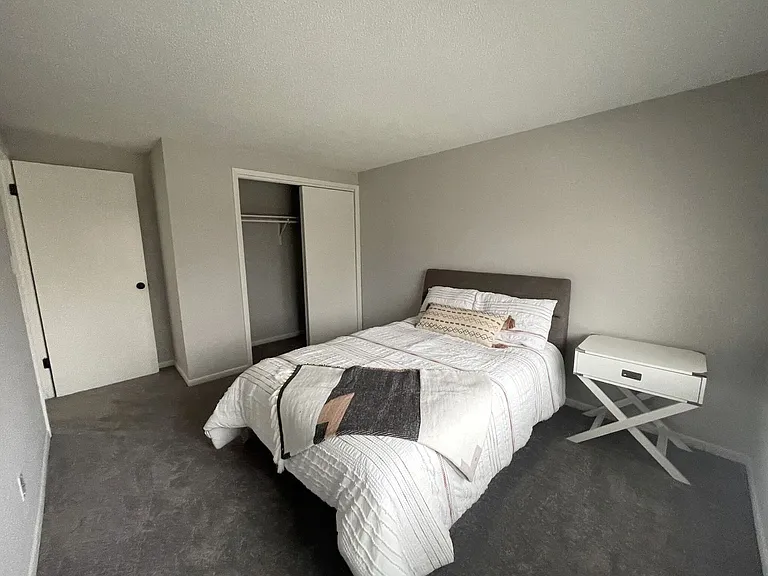 Coventry Court Townhomes — Photo 52