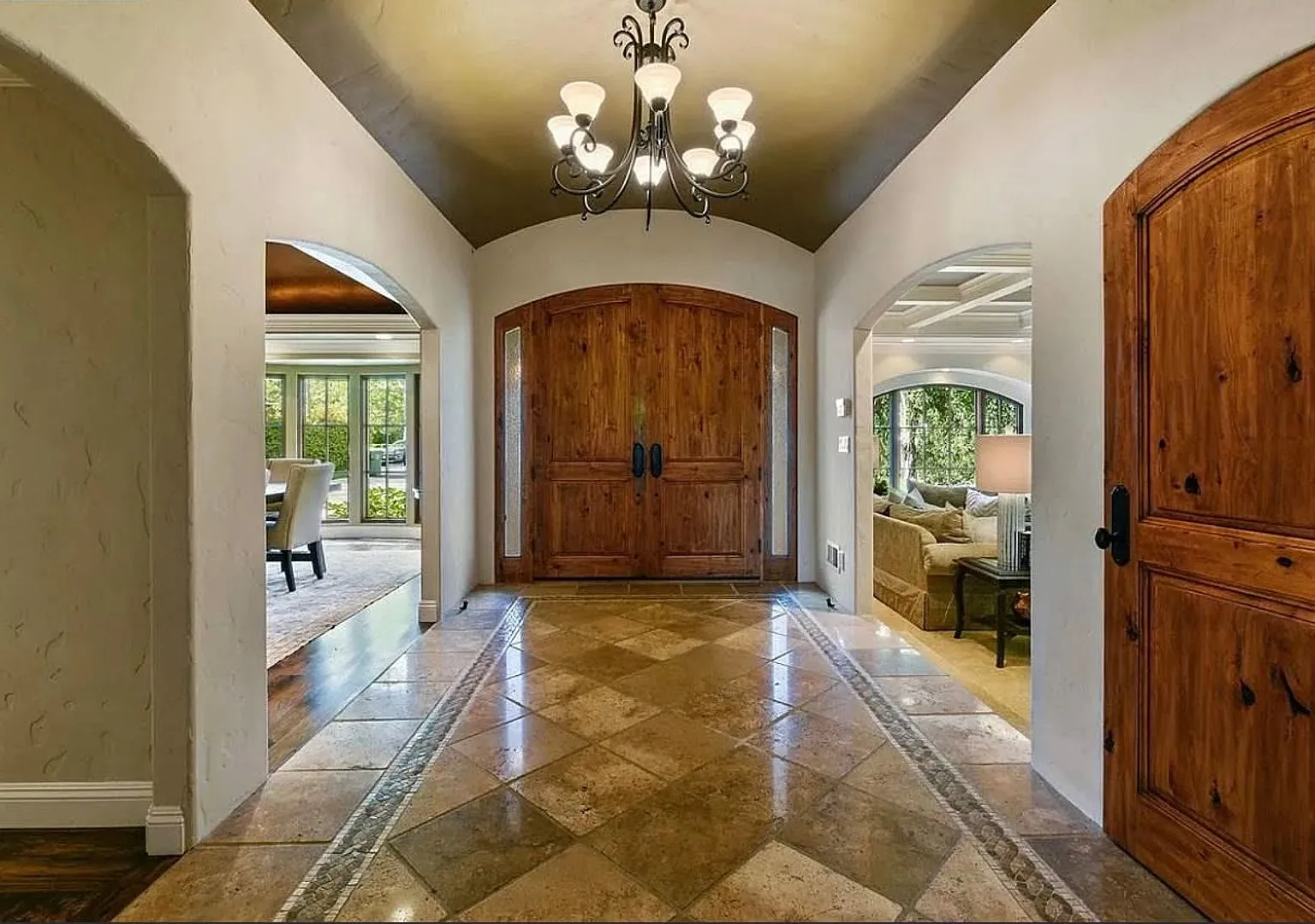 5 Bed 5 Bath Alamo Estate — Photo 4