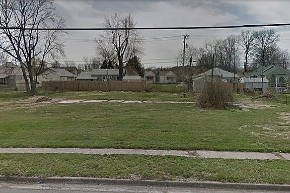 2nd image of 2711 W 22nd St