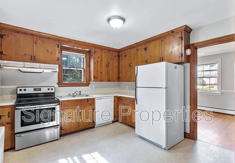 6731 Forest Hill Ave — Photo 9