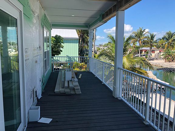 2nd image of 805 E Caribbean Dr