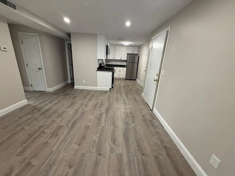Pondsview Apartments — Photo 69