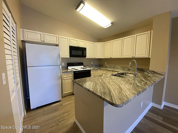 4th image of 1810 Long Iron Dr APT 321