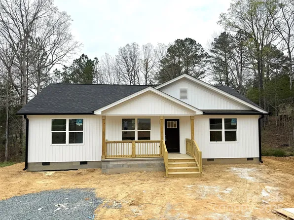 1212 Belmont Circle Dr, Lancaster, SC 29720