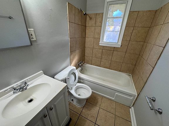 5th image of 4597 Windward Dr