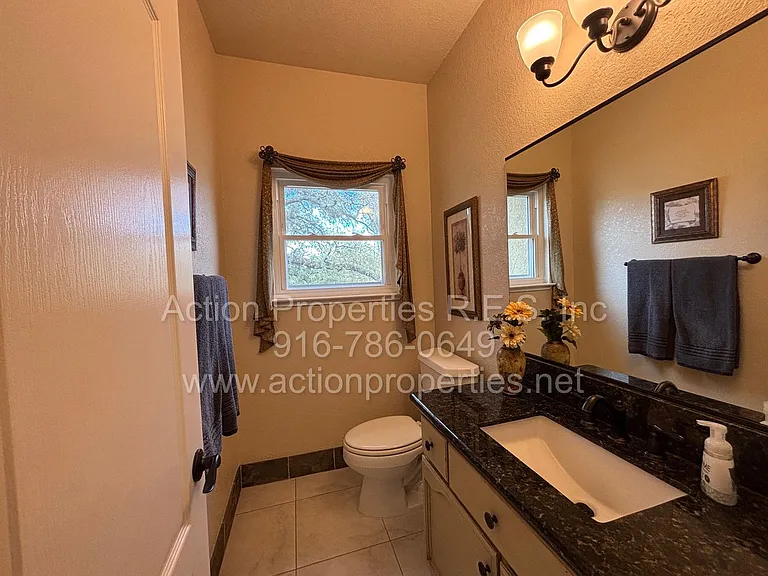 4726 Abbey Hl — Photo 11