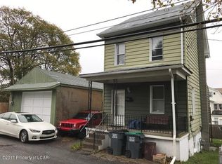 696 Lafayette Ct, Hazleton, PA 18201