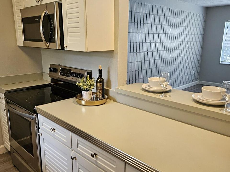 1st image of 306 N Hubert Ave #1