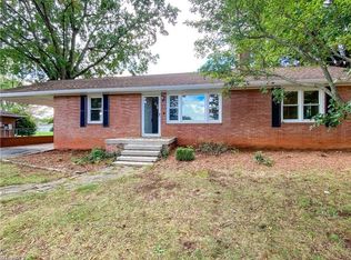 216 Louella Dr, Winston Salem, NC 27107
