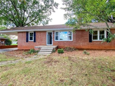 216 Louella Dr, Winston Salem, NC, 27107