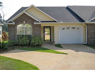 203 Huntington Pointe Dr, Thomasville, GA 31757