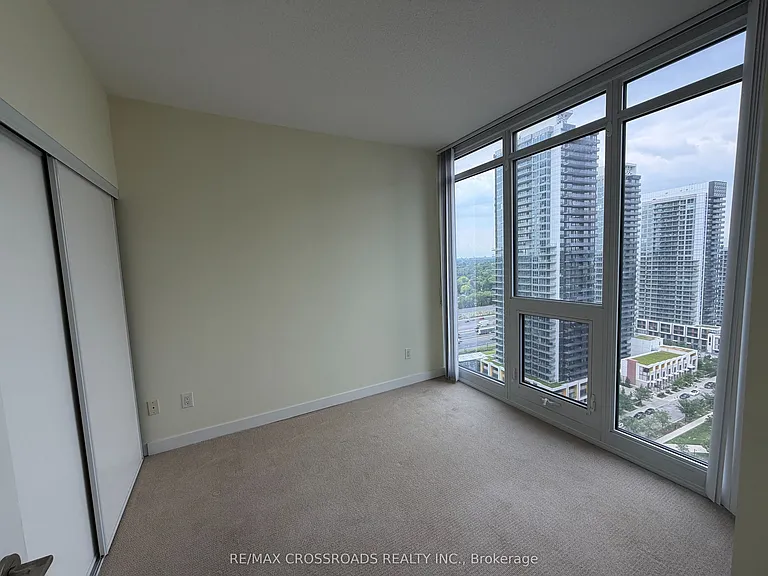 121 McMahon Dr #2816 — Photo 7