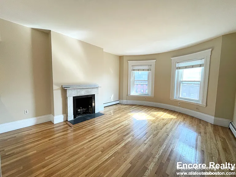 671 Massachusetts Ave #4 — Photo 3