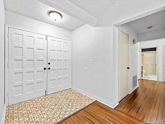 5th image of 3527 Oakhorne Street