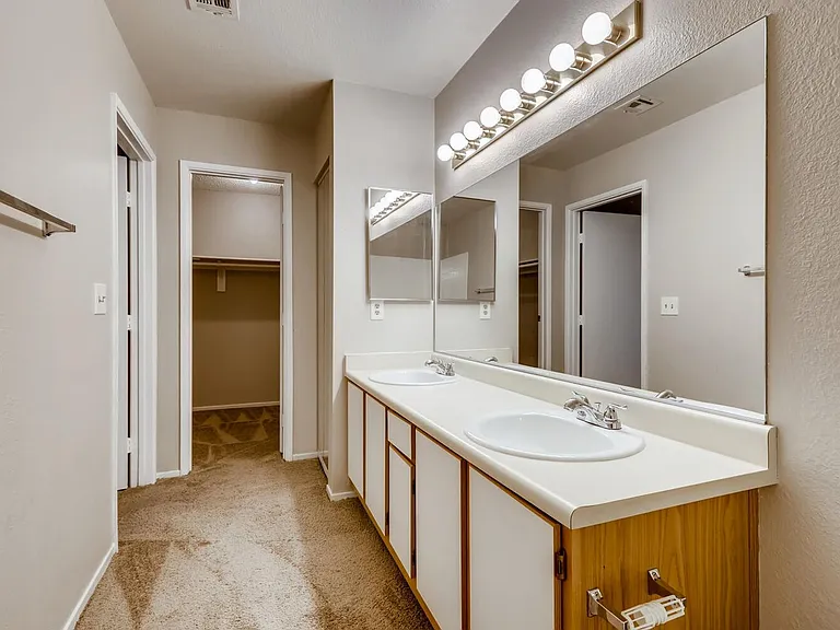 5171 Pioneer Ave #202 — Photo 17