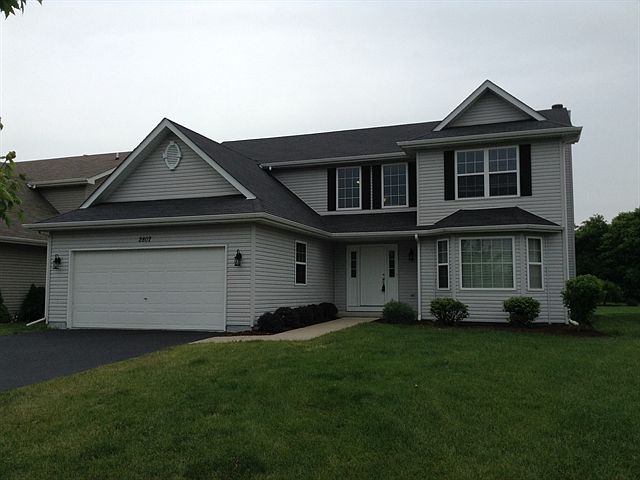 1st image of 2807 Bloomfield Dr #0