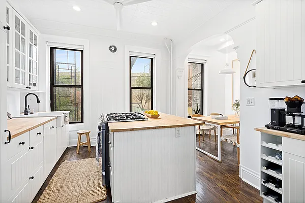 Sold by Compass | media 27