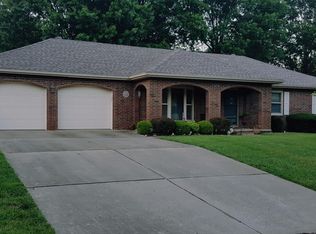 1119 Northwood St, Bolivar, MO 65613