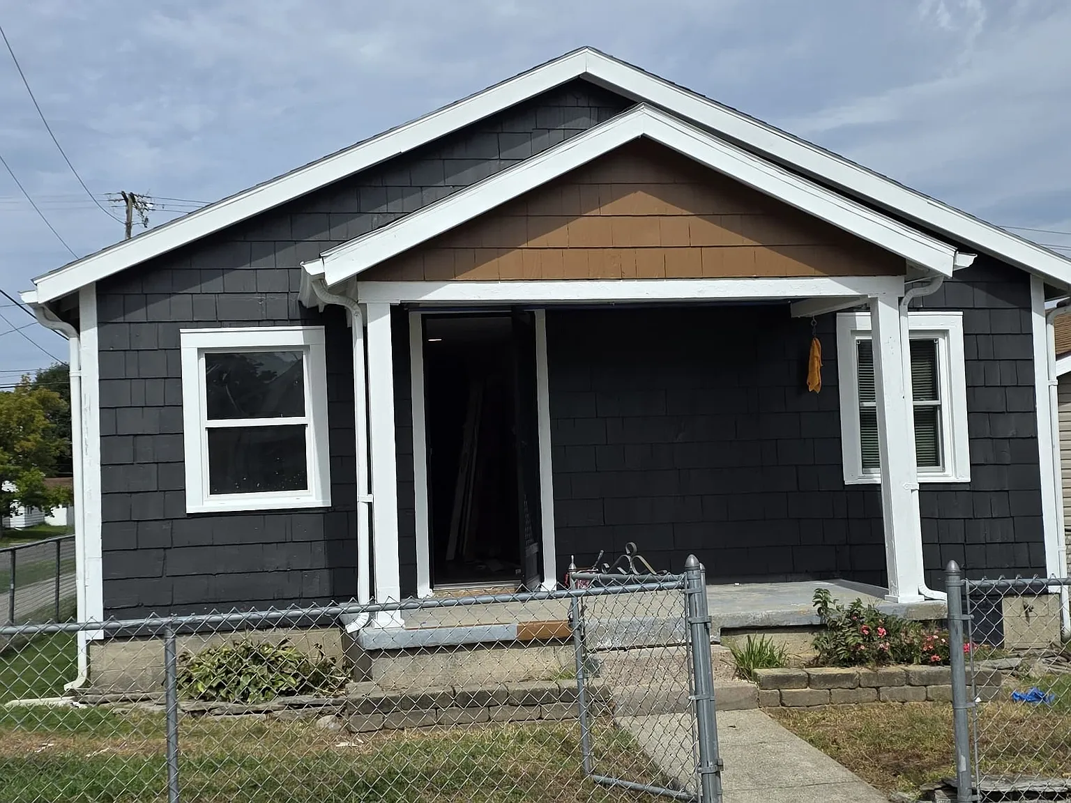 3 bed, 822 sqft, $1,550 — Photo 1