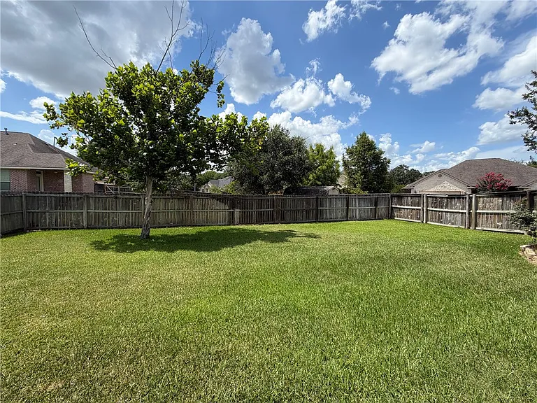 413 Cold Spring Dr — Photo 25
