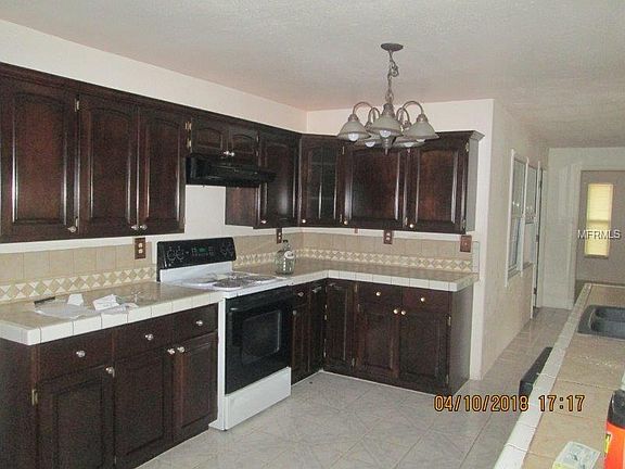 5th image of 1411 Basswood Dr