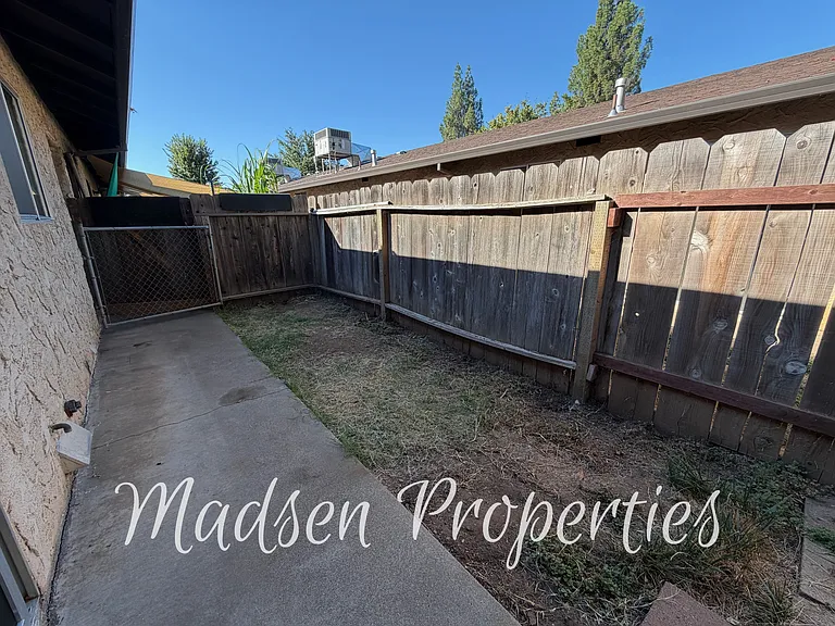 205 W Lassen Ave #12 — Photo 13