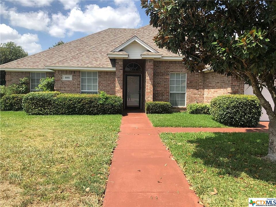 1st image of 2201 Southport Dr