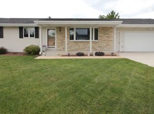 1714 Eisenhower St, NEW HOLSTEIN, WI 53061