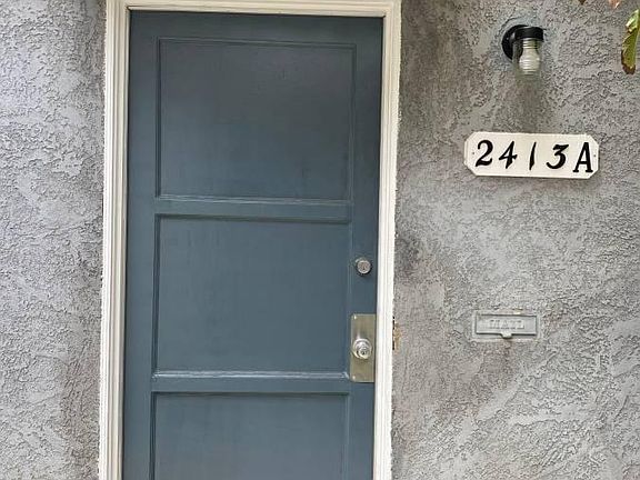3rd image of 2413 Ocean Park Blvd #A