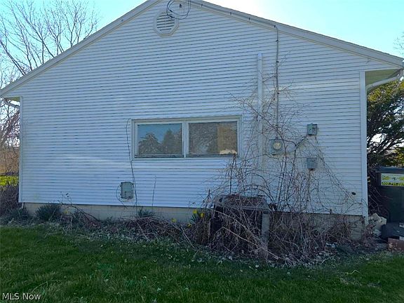 4th image of 4622 E Harbor Rd