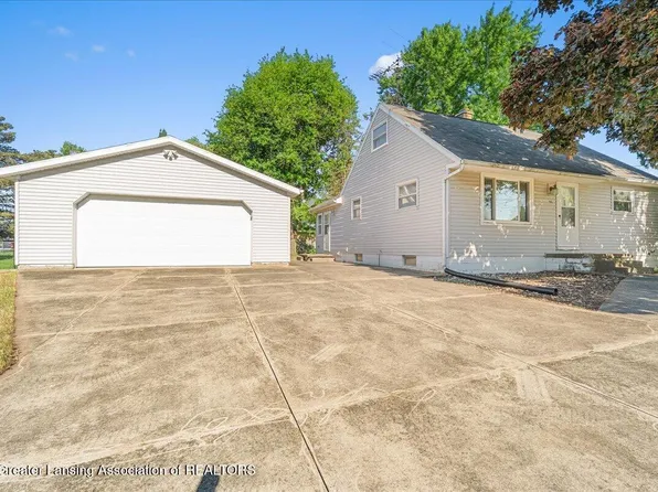 105 Pinetree St, Potterville, MI 48876