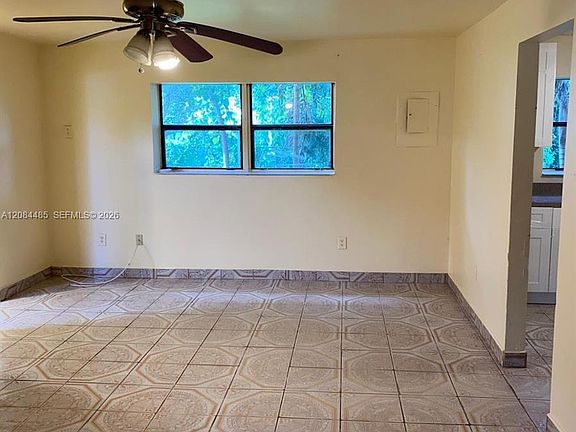 5th image of 14805 NE 10th Ct
