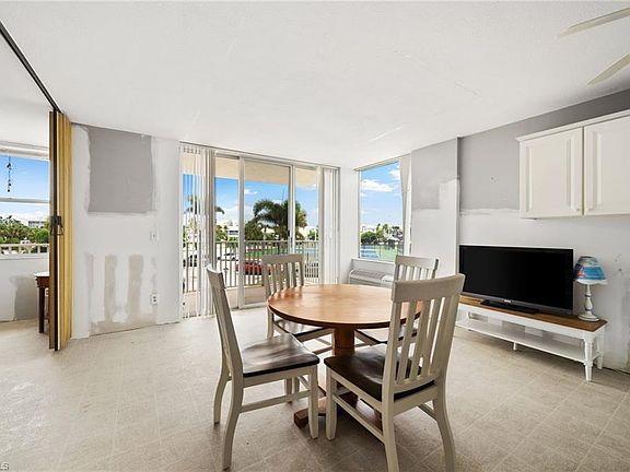 3rd image of 7330 Estero BLVD #107