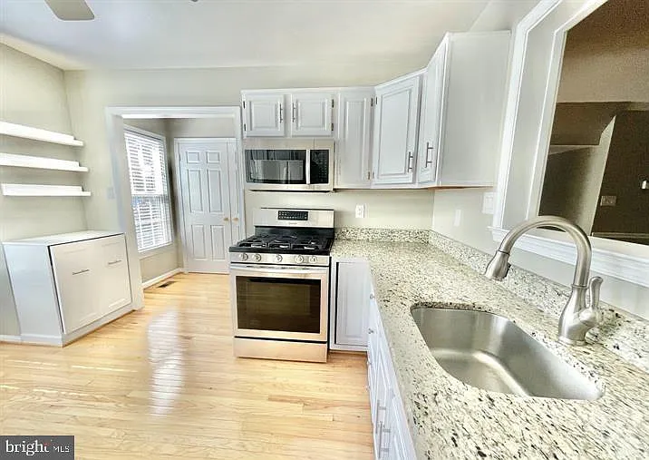 154 Washington St — Photo 9