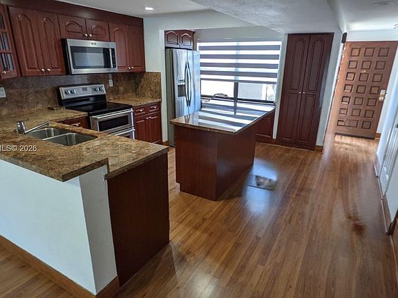 4th image of 10052 NW 41st St #51-5