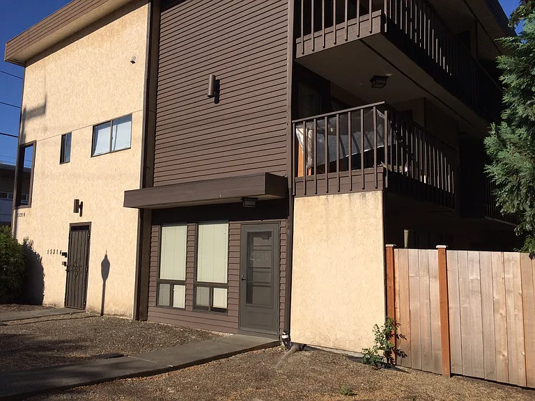 15314 4th Ave SW #A — Photo 1
