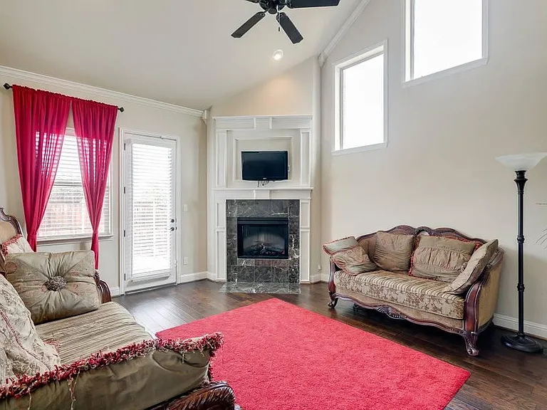 4119 Napoli Way — Photo 19