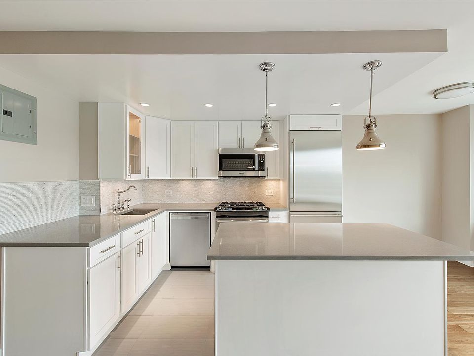 2nd image of 400 Central Park W APT 20N